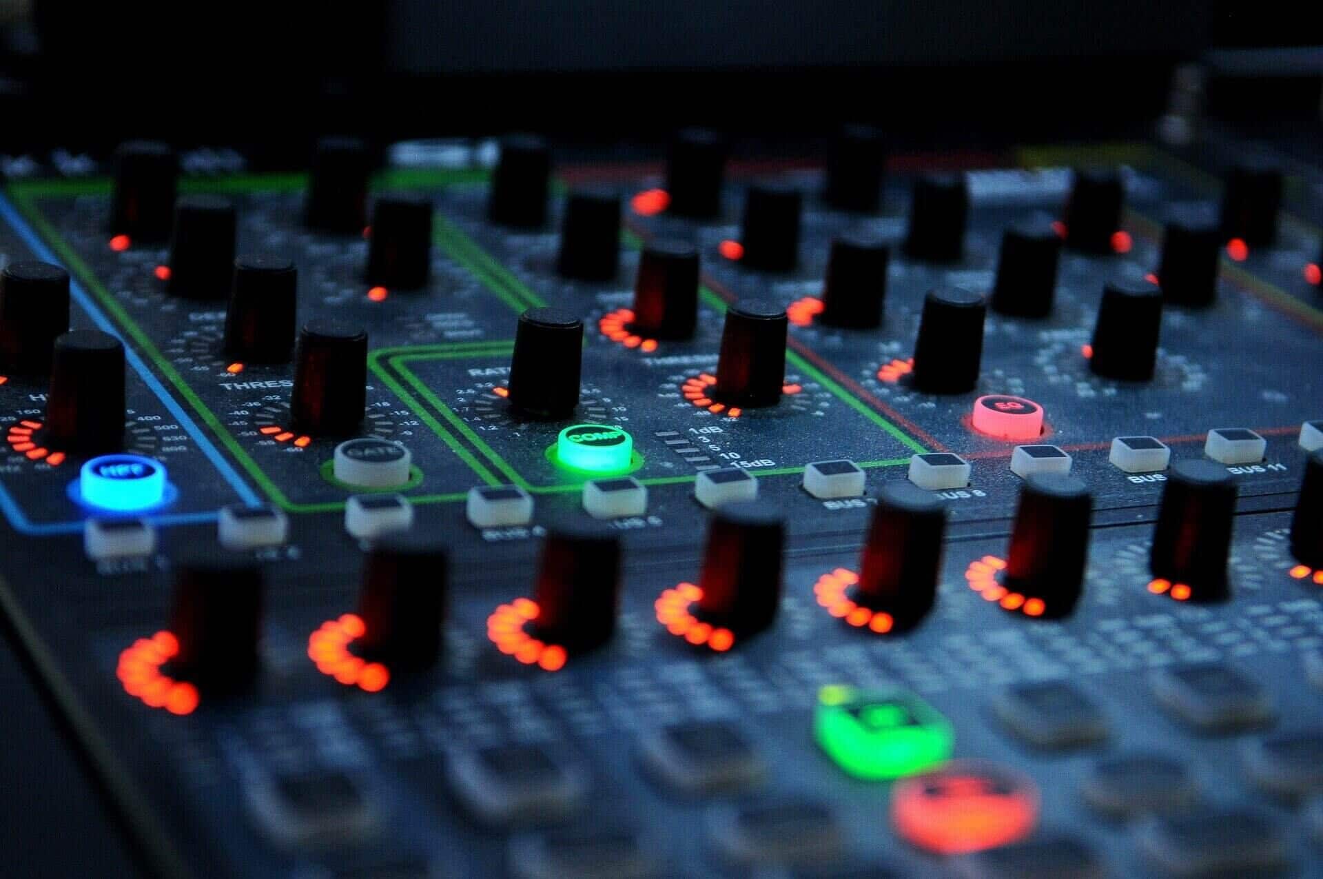 ðŸ¥‡ Best Mixer for Streaming in 2021 - Top 5 Products and Reviews