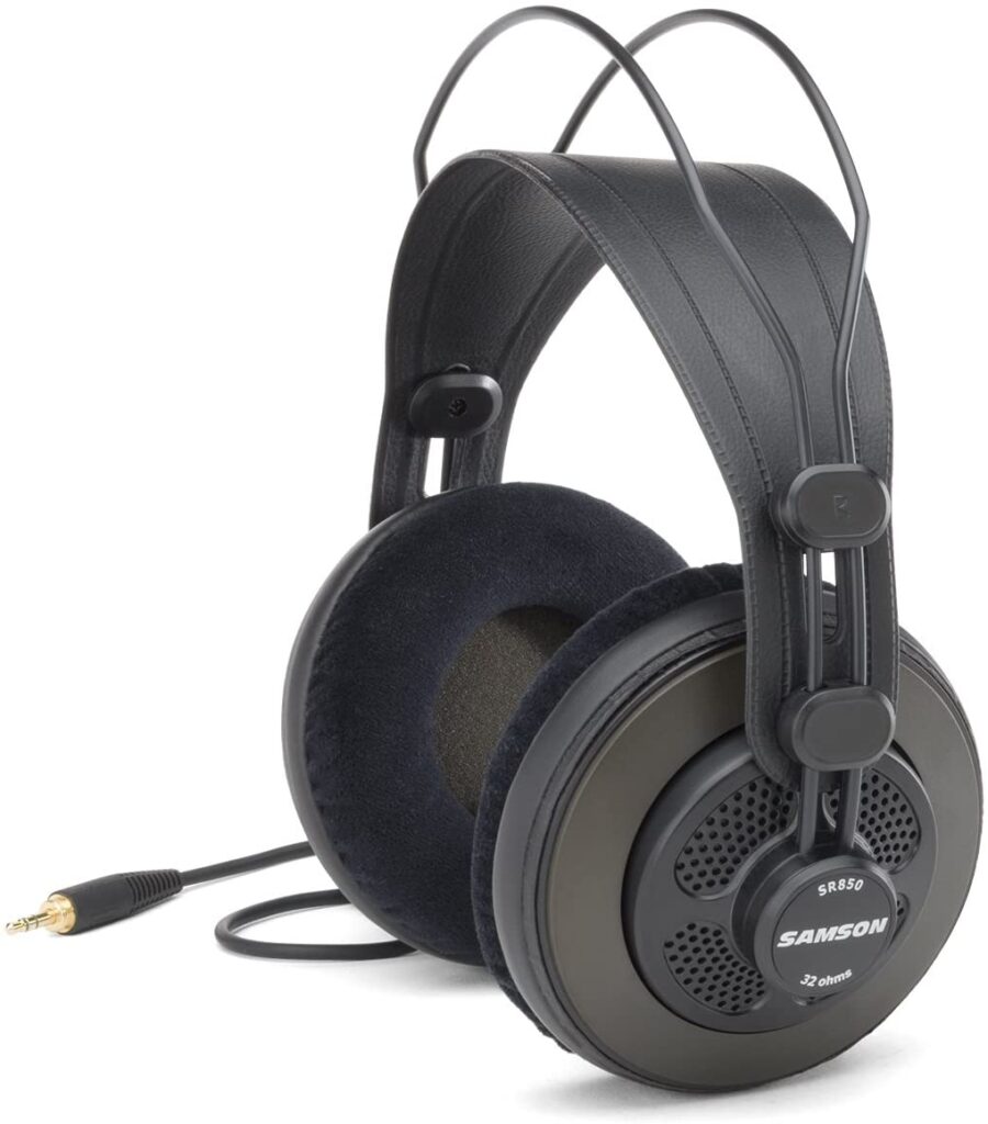 Samson Technologies SR850 headphones