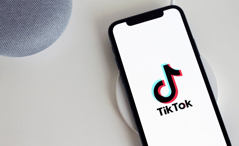 How to Set Tik Tok Wallpaper on iPhone