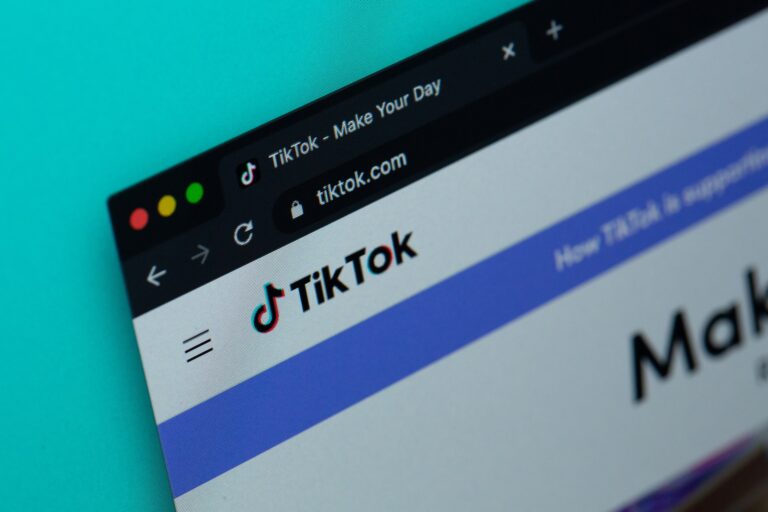 How Much Does Tik Tok Pay + 5 Ways To Earn Money On TikTok